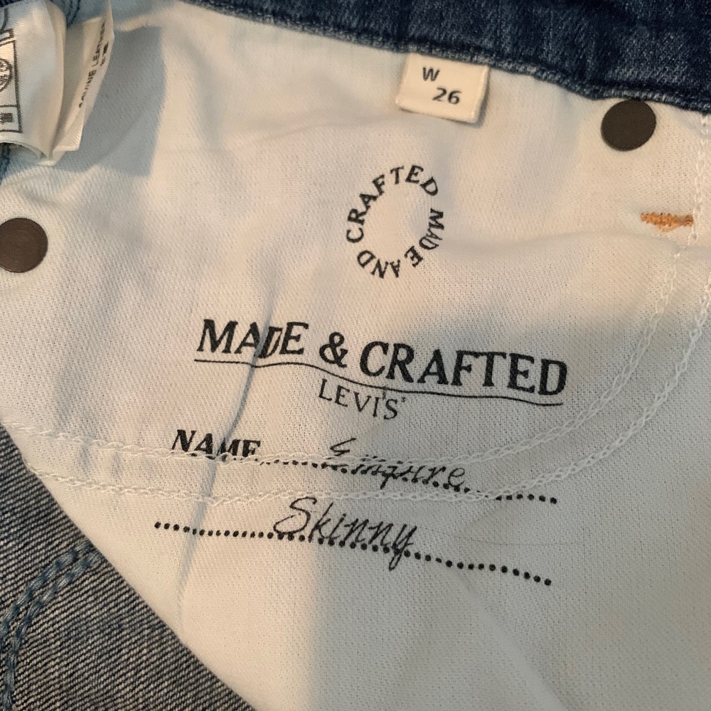 Levi’s - Picture 4 of 5